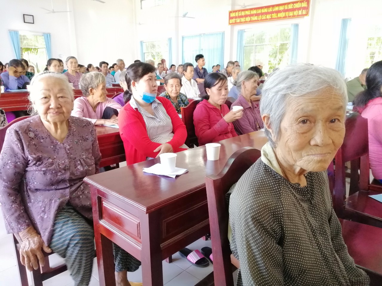 Hộ gia đ&igrave;nh ch&iacute;nh s&aacute;ch, hộ ngh&egrave;o, cận ngh&egrave;o tham gia tập huấn m&ocirc; h&igrave;nh